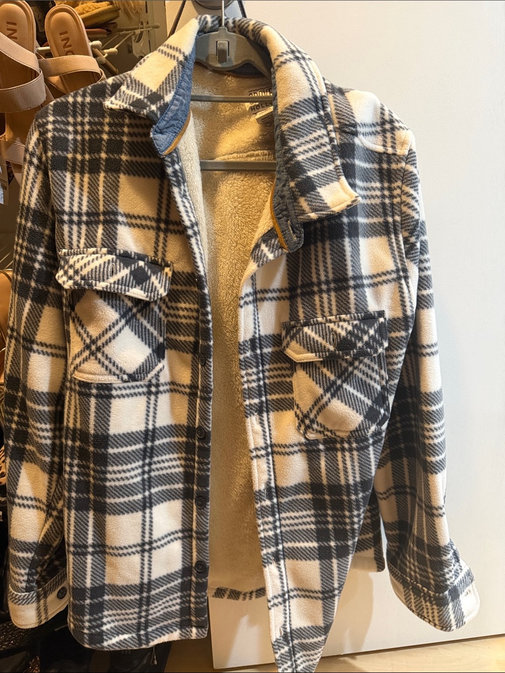 Cozy Plaid Sherpa-Lined Shacket Jacket - Cream & Gray